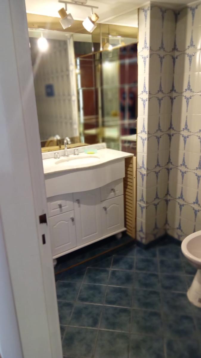 Av. Pellegrini 1282 Piso 7