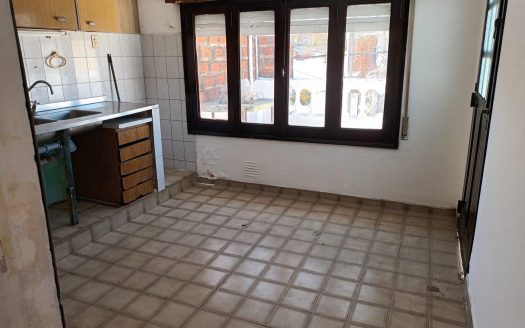 Valparaíso  esquina Tucumán