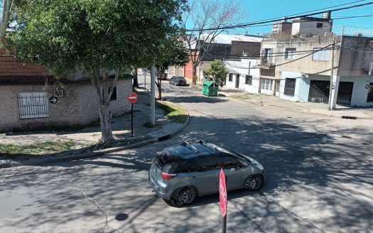 Valparaíso  esquina Tucumán