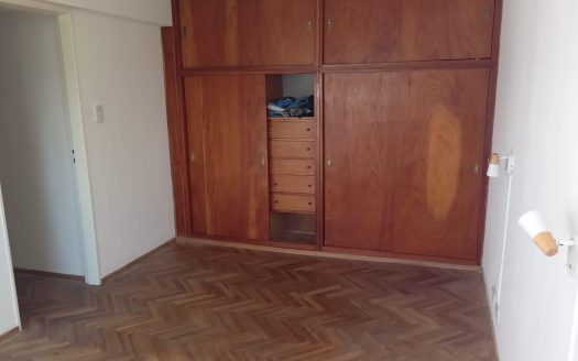 Av. Pellegrini 1282 Piso 7