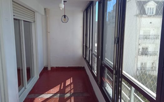 Av. Pellegrini 1282 Piso 7